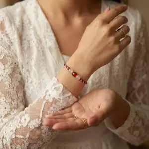 Gelang Tridatu Harmoni Cinta & Kebahagiaan - Red Agate & Rose Quartz